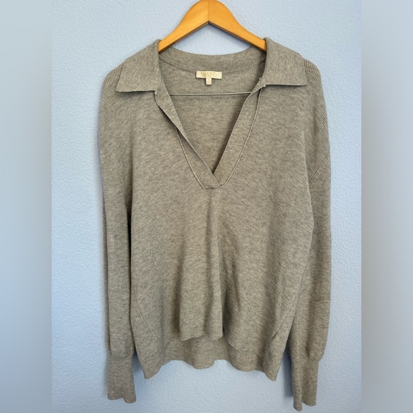 Wayf Oversized Gray V-Neck Collard Sweater - Picture 1 of 4